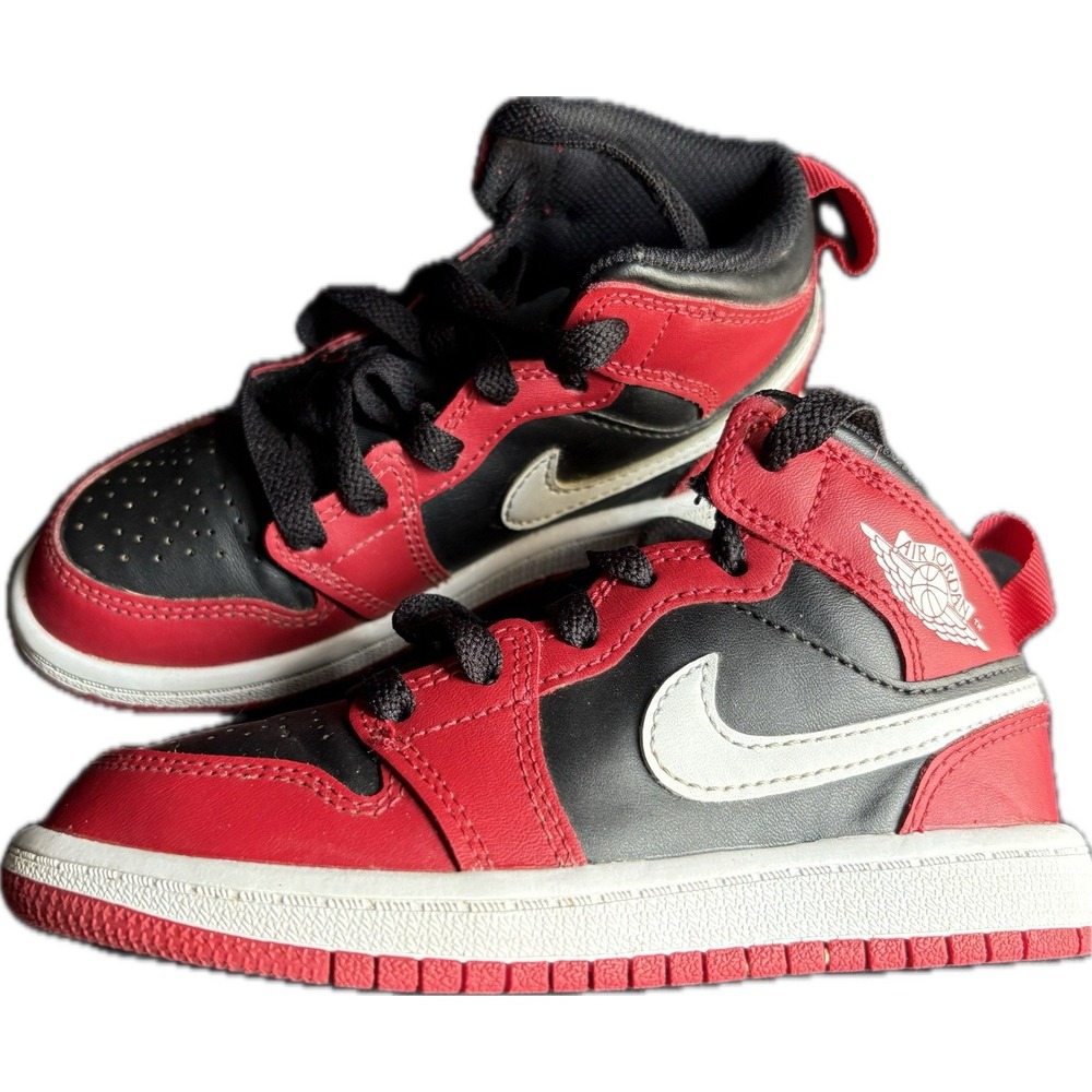 Jordan 1  Retro‎ RED AND BLACK 10.5c Insole are Missing